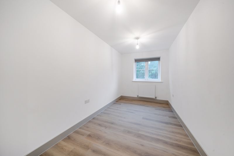 Bed 2- click for photo gallery